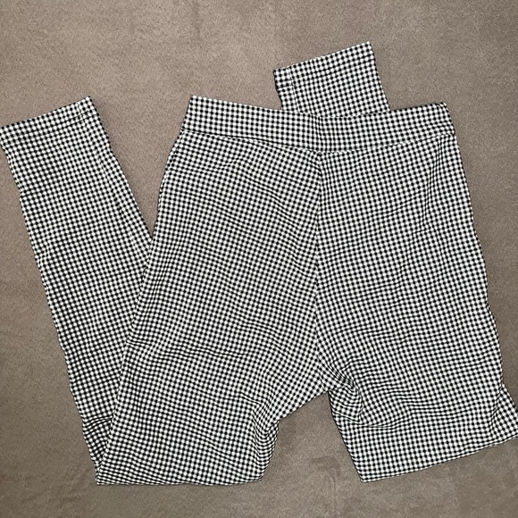 Urban Outfitter - Checkered Plaid Black and White High Waisted Zippered Pant - Picture 4 of 6